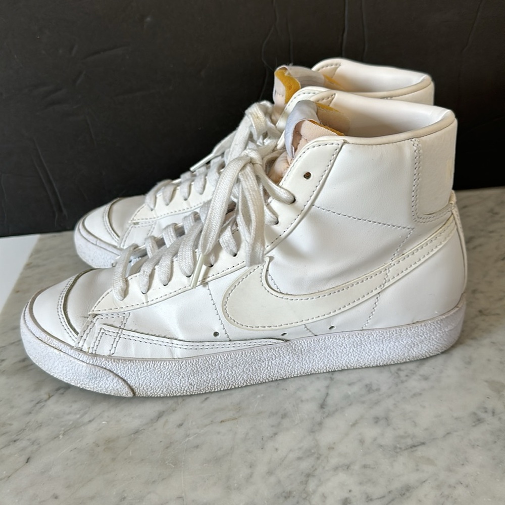 Nike Blazer mid 77 white leather 39 euro US 8 women’s high top sneakers - Picture 5 of 11